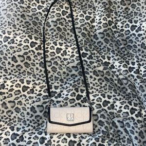Calvin Klein Crossbody / Satchel